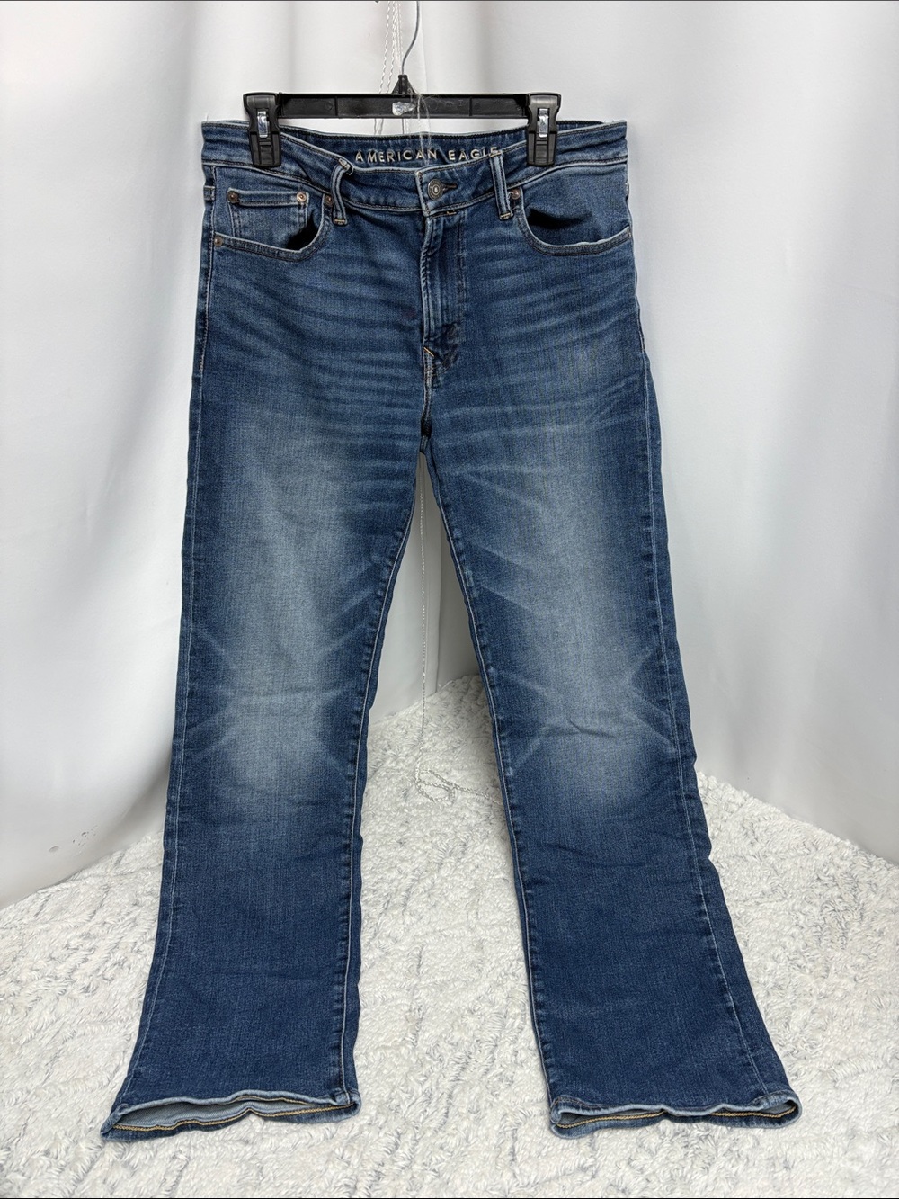 American Eagle Outfitters original bootcut Distressed Blue Jeans 33x34